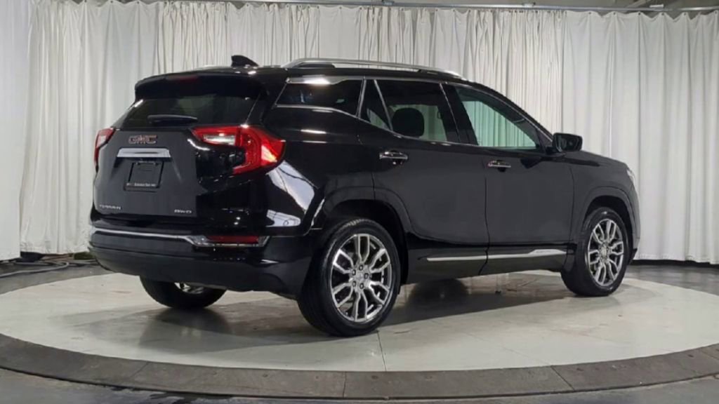 Used 2022 GMC Terrain Denali AWD/4WD image 10