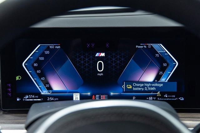 New 2026 BMW X5 xDrive50e image 2