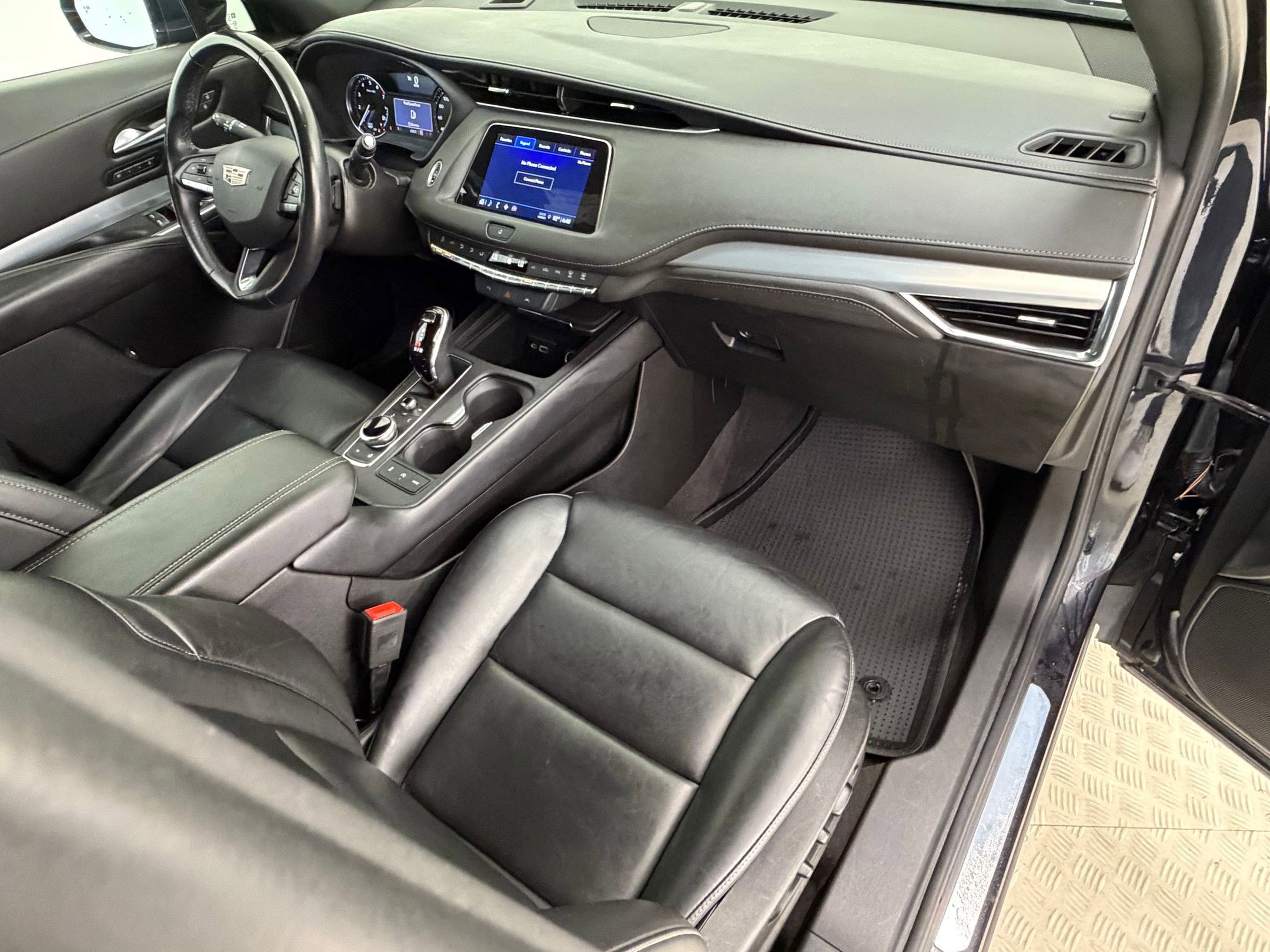 Used 2023 Cadillac XT4 Premium Luxury image 29