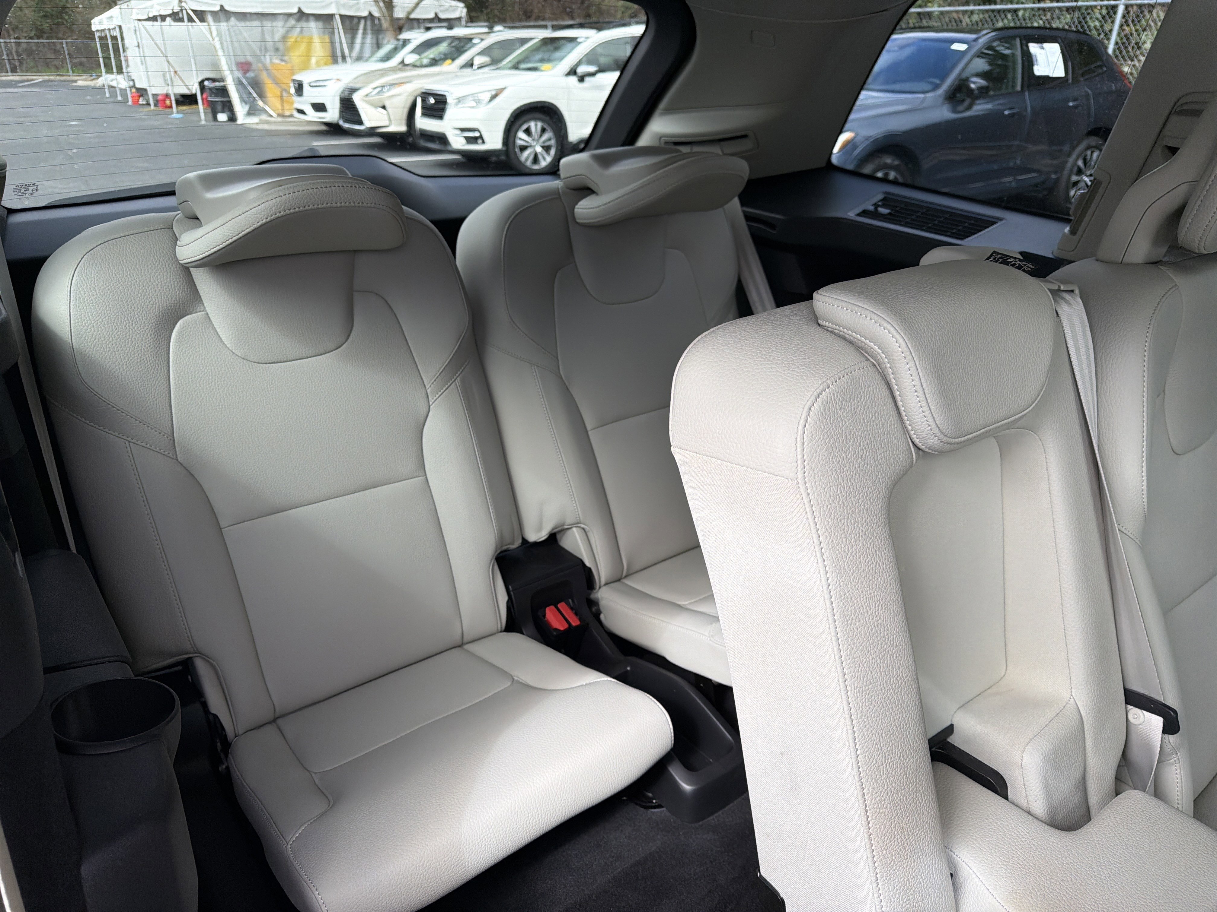 Certified 2023 Volvo XC90 B6 Core image 33