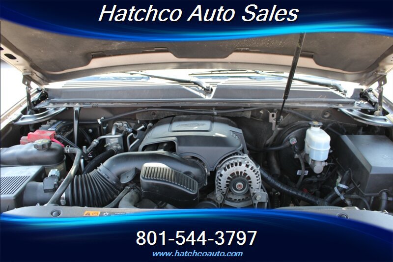 Used 2012 Chevrolet Suburban LT AWD/4WD image 10