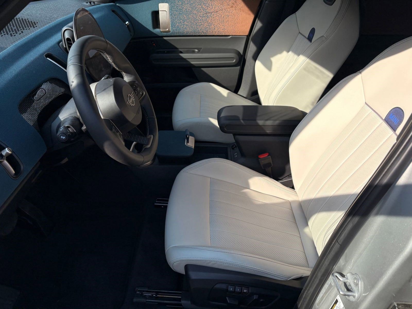 Used 2025 MINI Cooper Countryman S w/ Comfort Package Max image 5