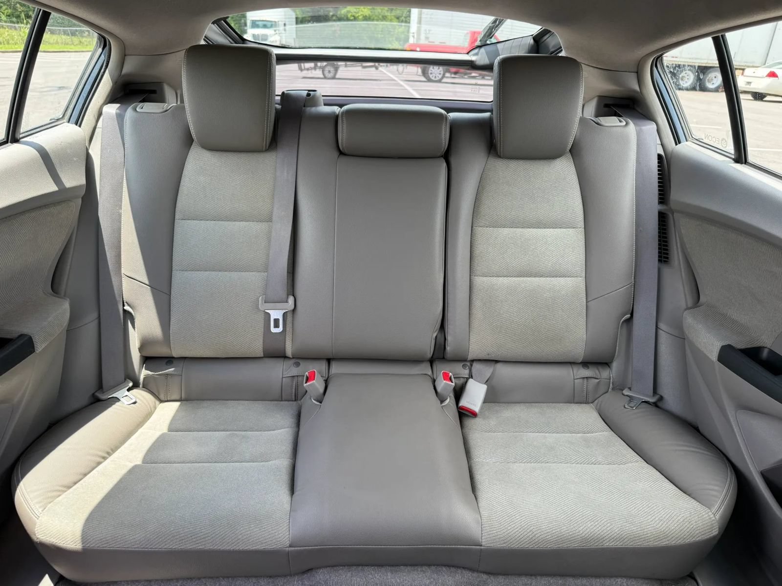 Used 2013 Honda Insight EX image 17