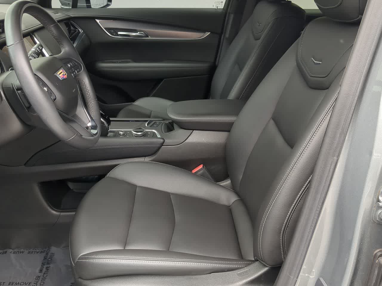 Used 2024 Cadillac XT6 Luxury FWD image 17
