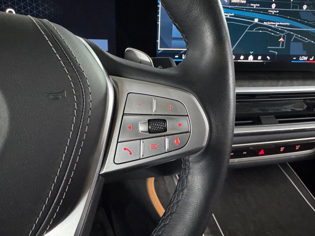 Used 2024 BMW X7 xDrive40i w/ Premium Package image 28