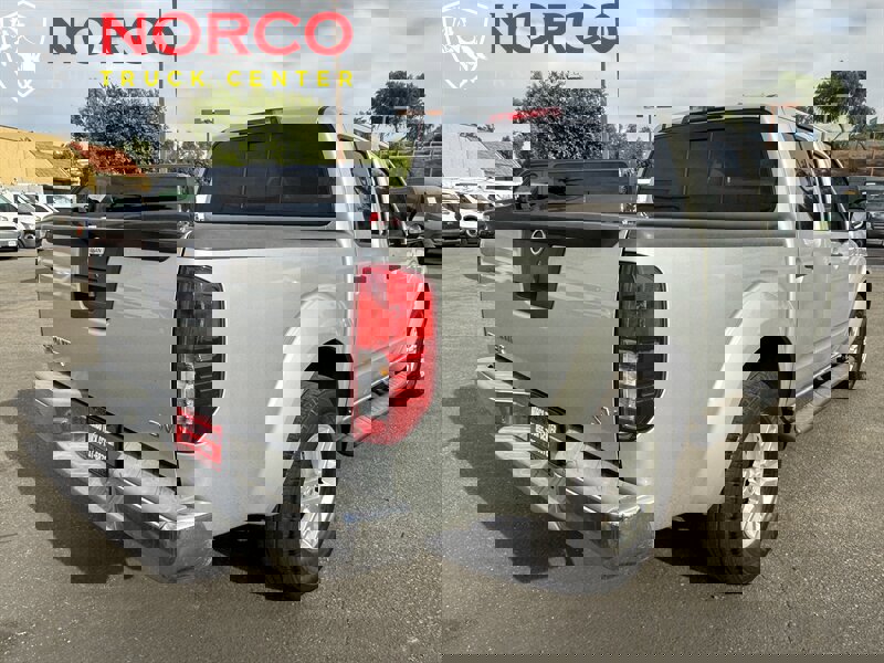 Used 2017 Nissan Frontier SV image 8