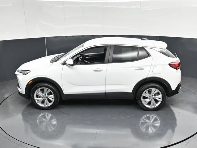 Used 2025 Buick Encore GX Preferred AWD/4WD image 45
