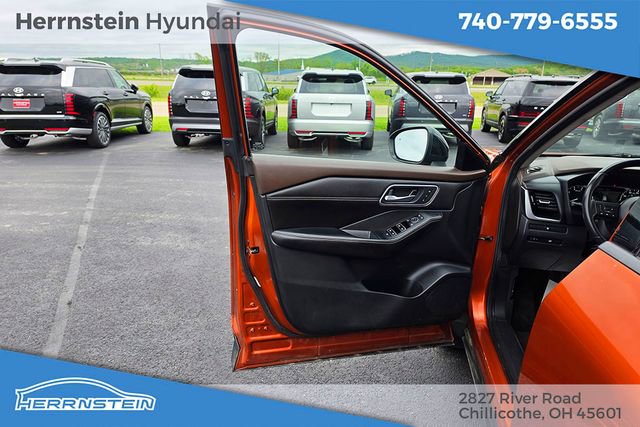 Used 2021 Nissan Rogue SL FWD image 14