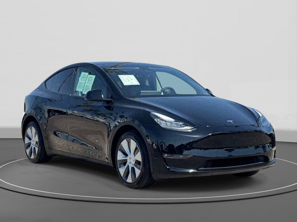 Used 2022 Tesla Model Y Long Range image 3
