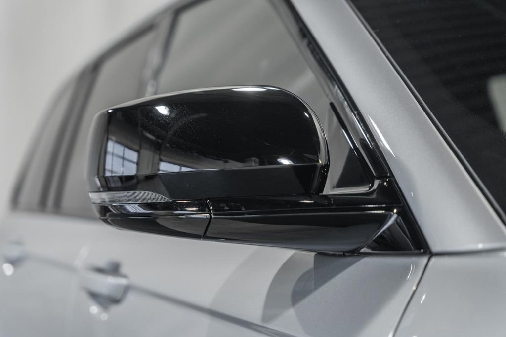 New 2025 Jeep Grand Cherokee Altitude image 13