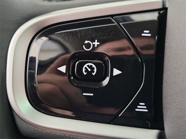 Certified 2026 Volvo V60 B5 Cross Country Plus w/ Protection Package Premier image 28