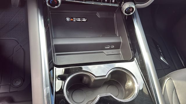 New 2026 Chevrolet Suburban Premier w/ Sun And Tow Package image 22