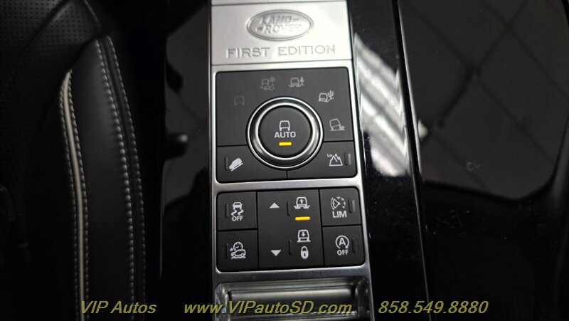 Used 2017 Land Rover Discovery First Edition AWD/4WD image 42