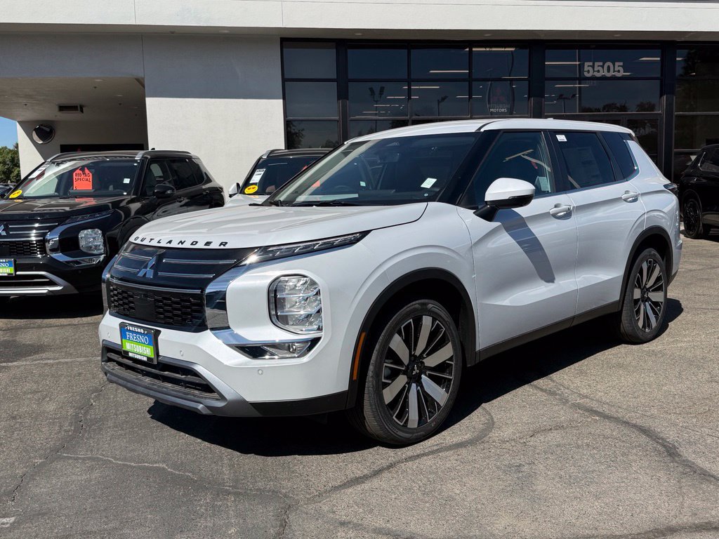 New 2026 Mitsubishi Outlander SE FWD image 4