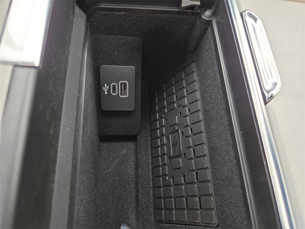 New 2026 Lincoln Navigator L Reserve w/ Jet Appearance Package image 16