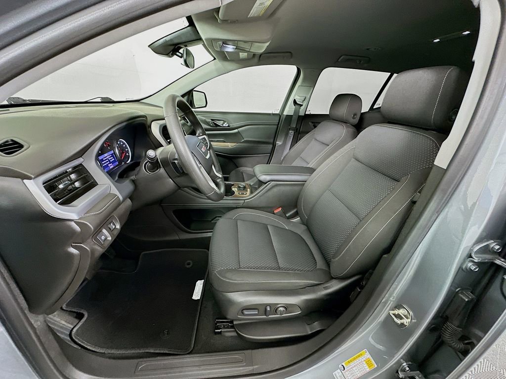 Used 2023 GMC Acadia SLE w/ Driver Convenience Package FWD image 21