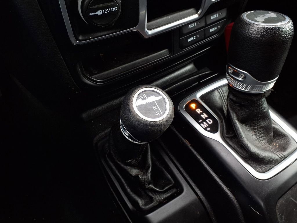 Used 2021 Jeep Wrangler Unlimited Sport image 16