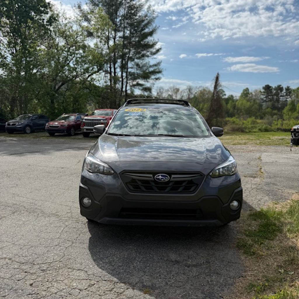 Used 2022 Subaru Crosstrek 2.5i Sport w/ Moonroof Package AWD/4WD image 2