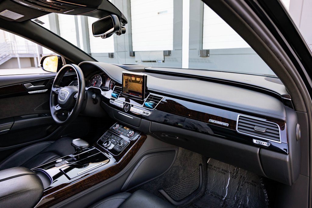 Used 2017 Audi A8 L 3.0T w/ Executive Package image 23