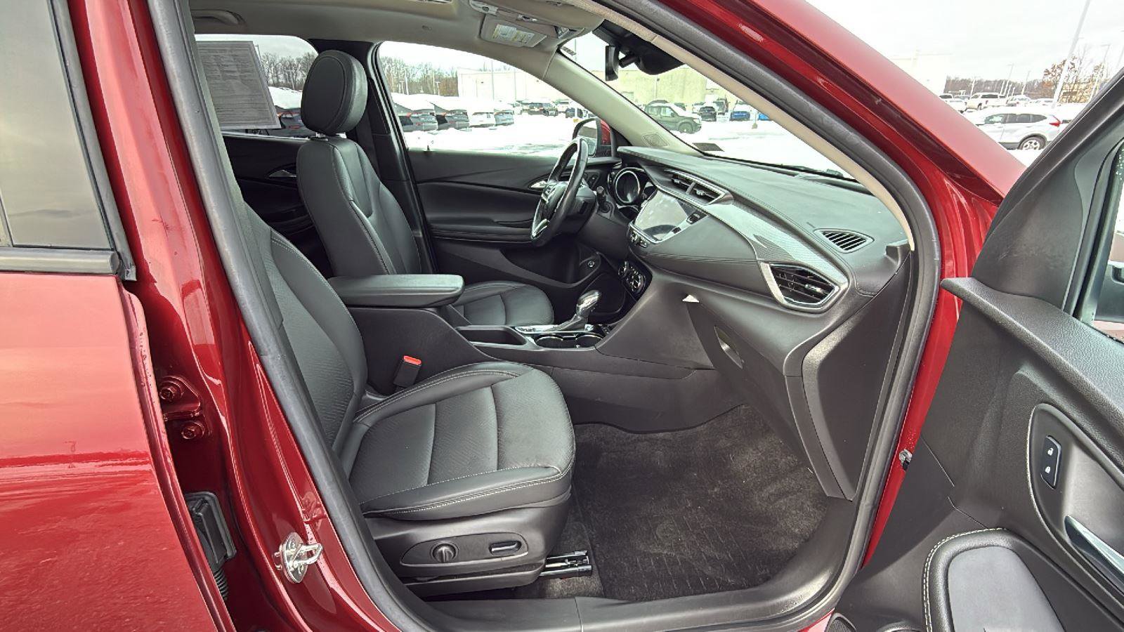 Used 2022 Buick Encore GX Essence w/ Experience Buick Package image 17