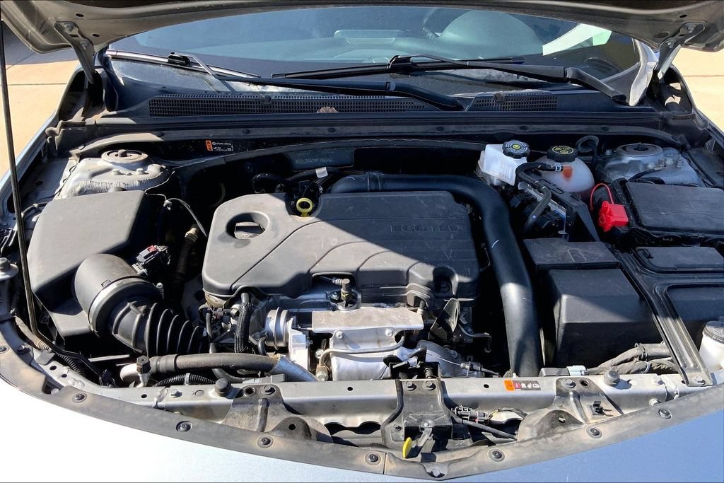 Used 2023 Chevrolet Malibu LT FWD image 10