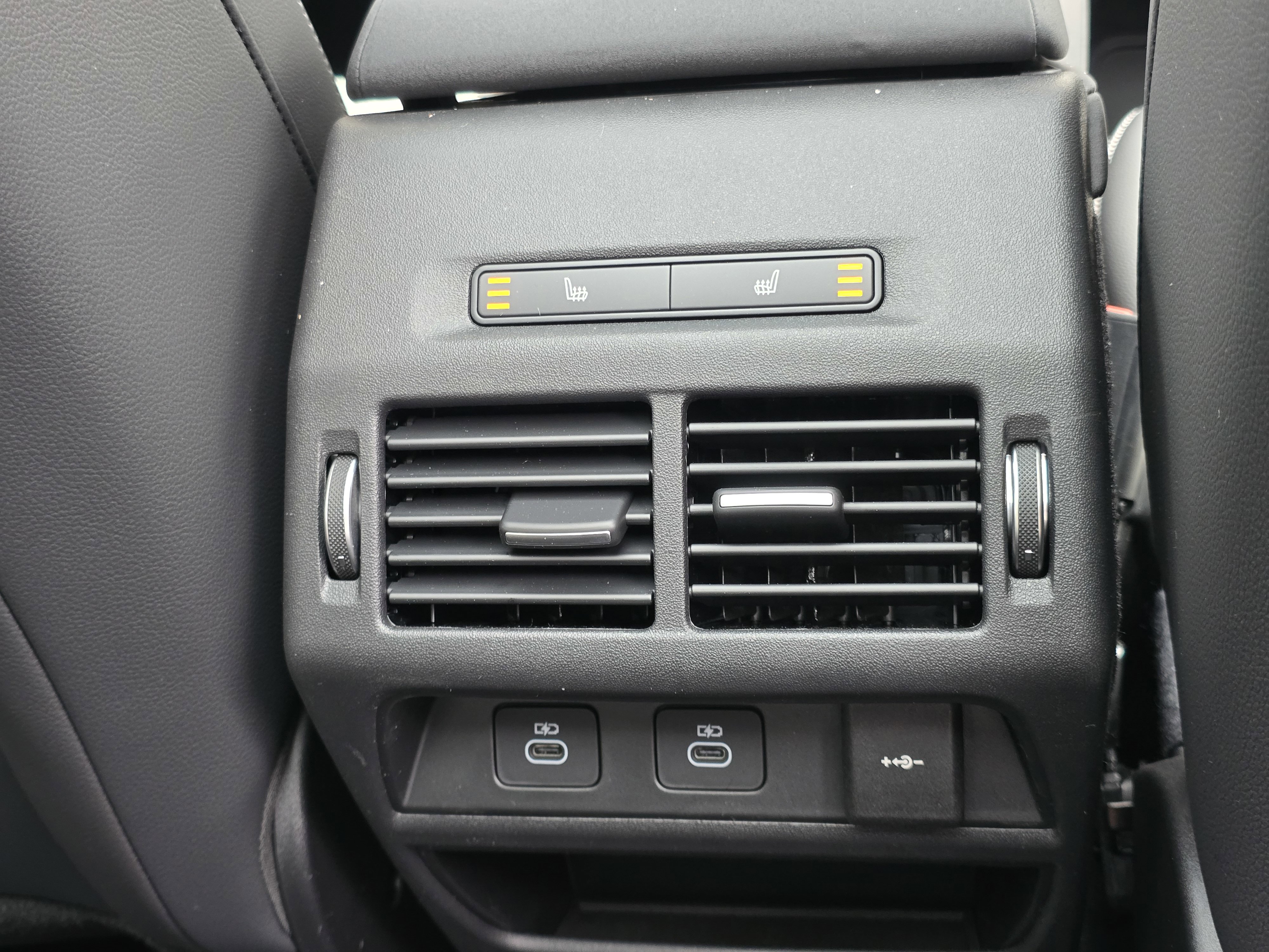 New 2025 Land Rover Discovery Sport Dynamic SE image 21