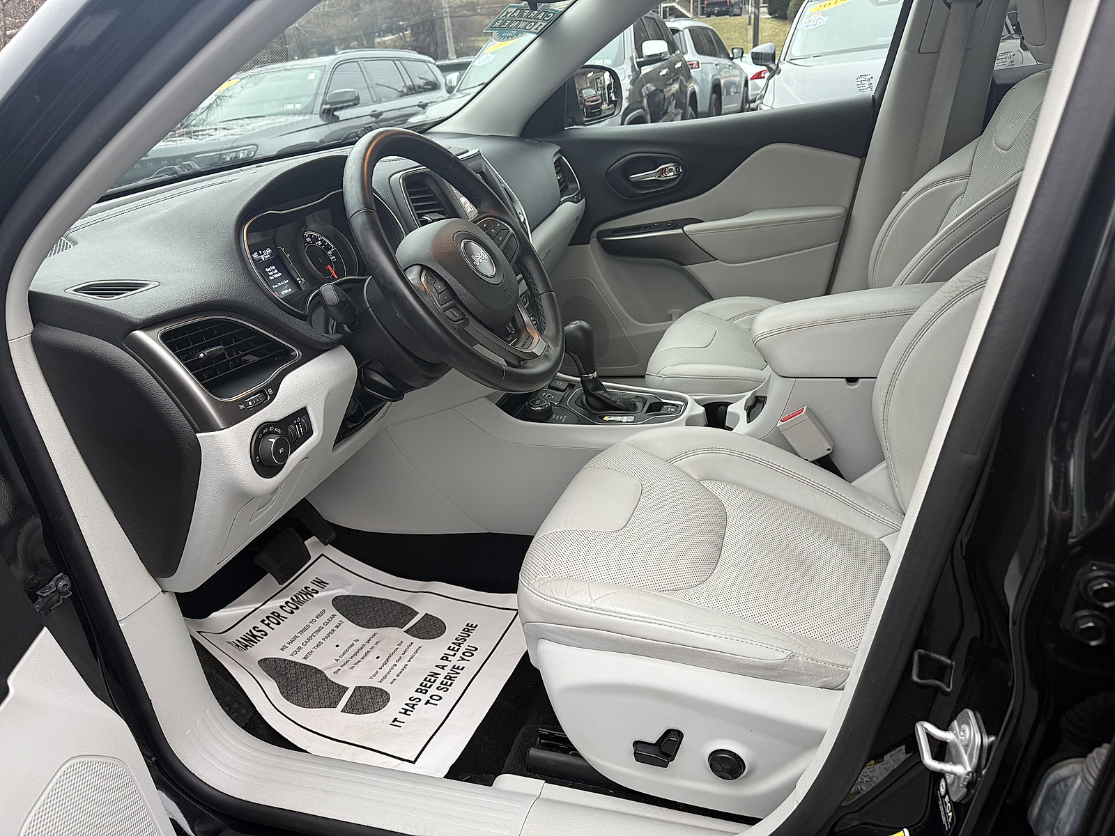 Used 2021 Jeep Cherokee Latitude Lux image 10