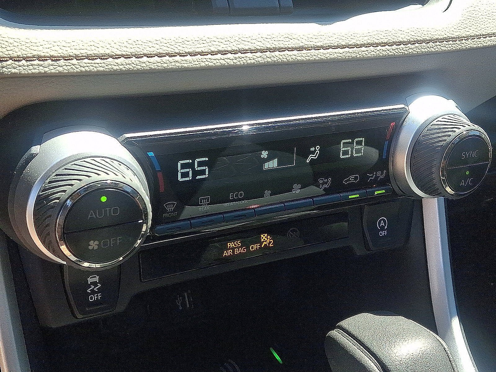Used 2024 Toyota RAV4 XLE w/ Convenience Package FWD image 16