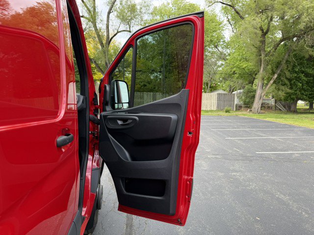 Used 2025 Mercedes-Benz Sprinter 3500 image 26