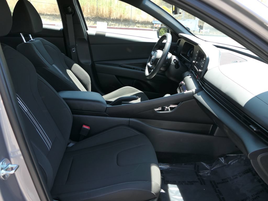 Certified 2025 Hyundai Elantra Sport FWD image 25