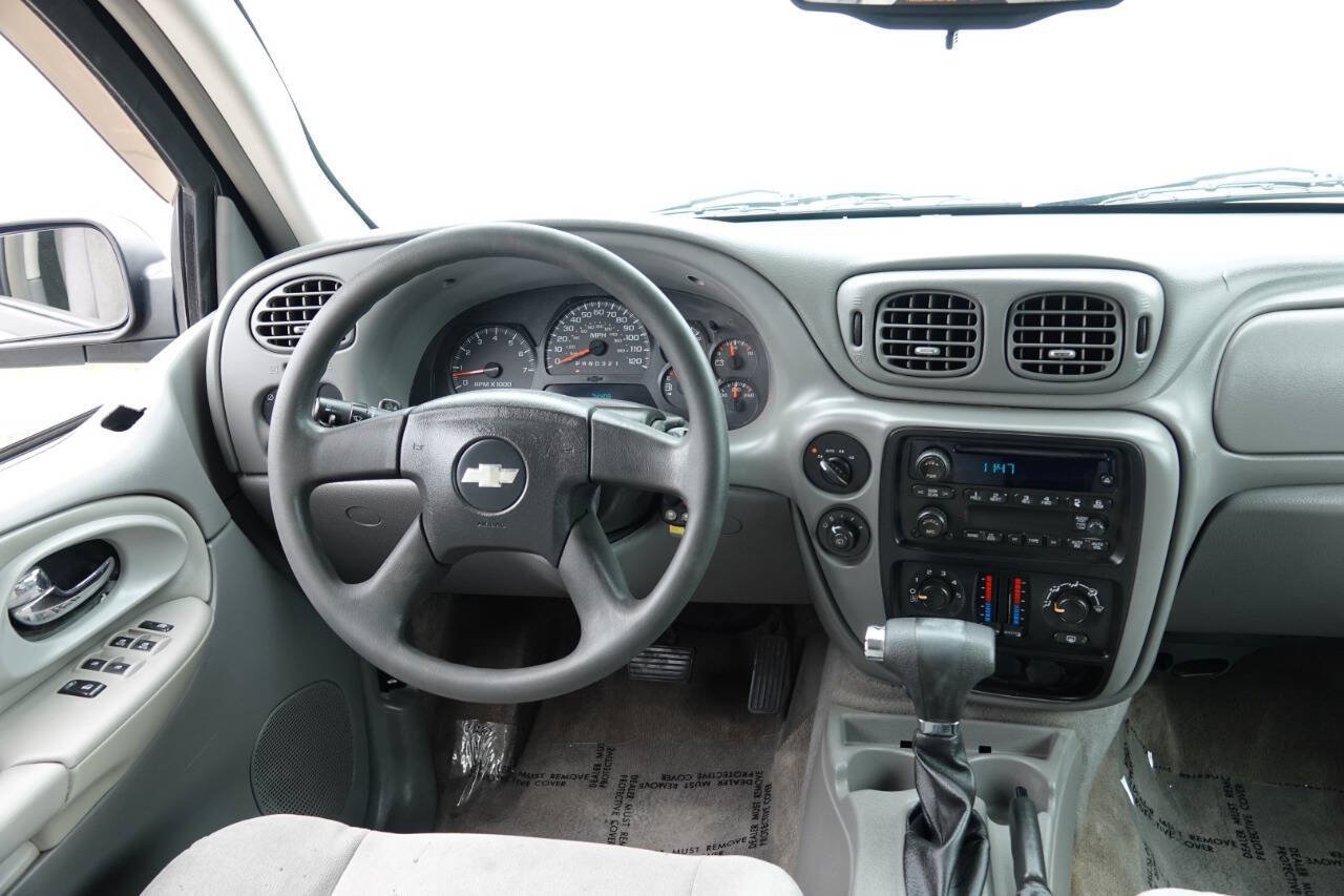 Used 2007 Chevrolet TrailBlazer LS w/ LS Preferred Equipment Group AWD/4WD image 68
