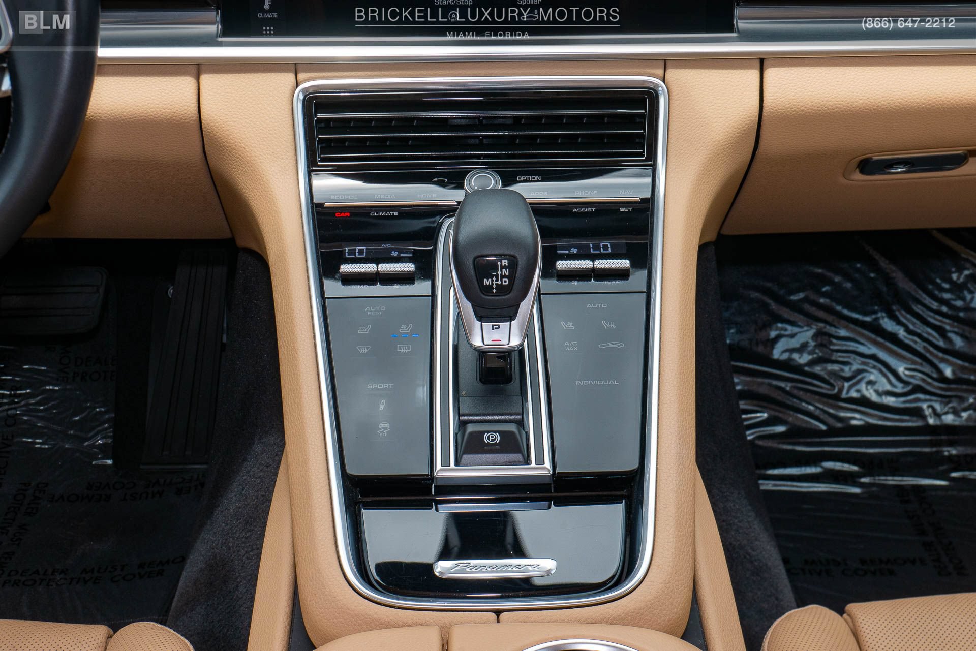 Used 2019 Porsche Panamera RWD image 25