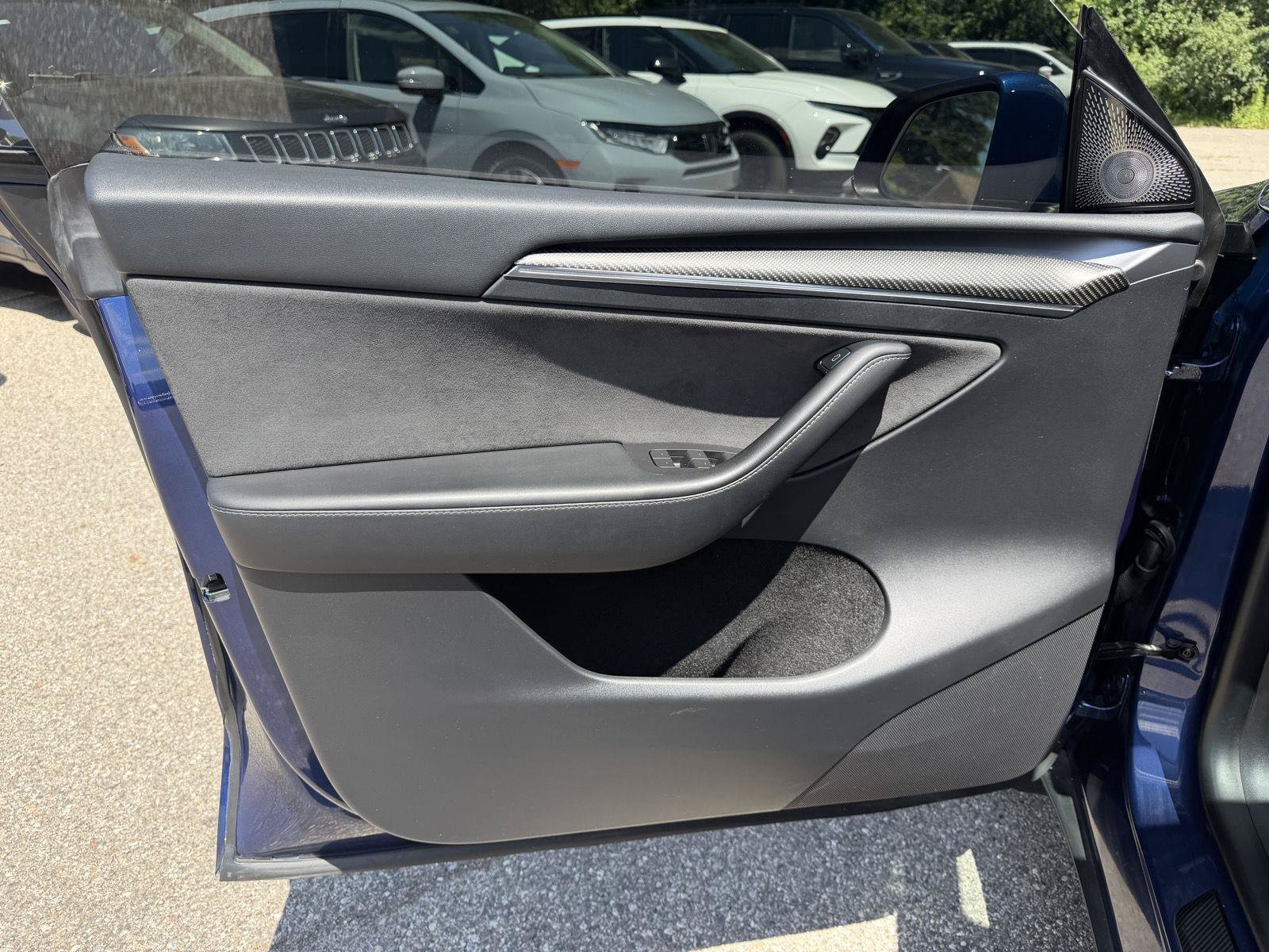 Used 2023 Tesla Model Y Performance AWD/4WD image 10