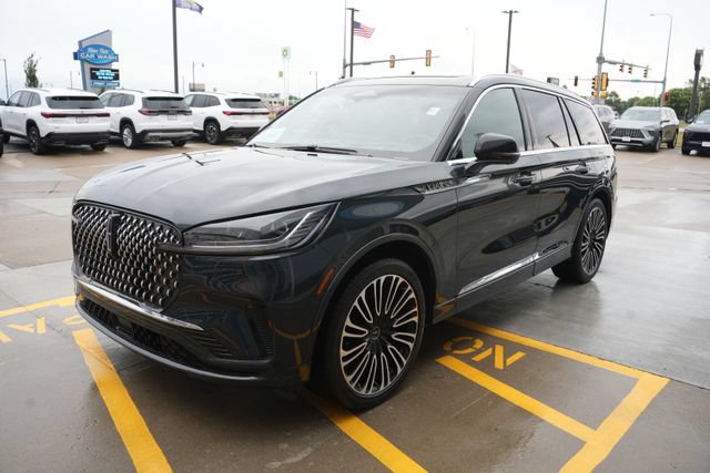 Used 2025 Lincoln Aviator Black Label AWD/4WD image 34