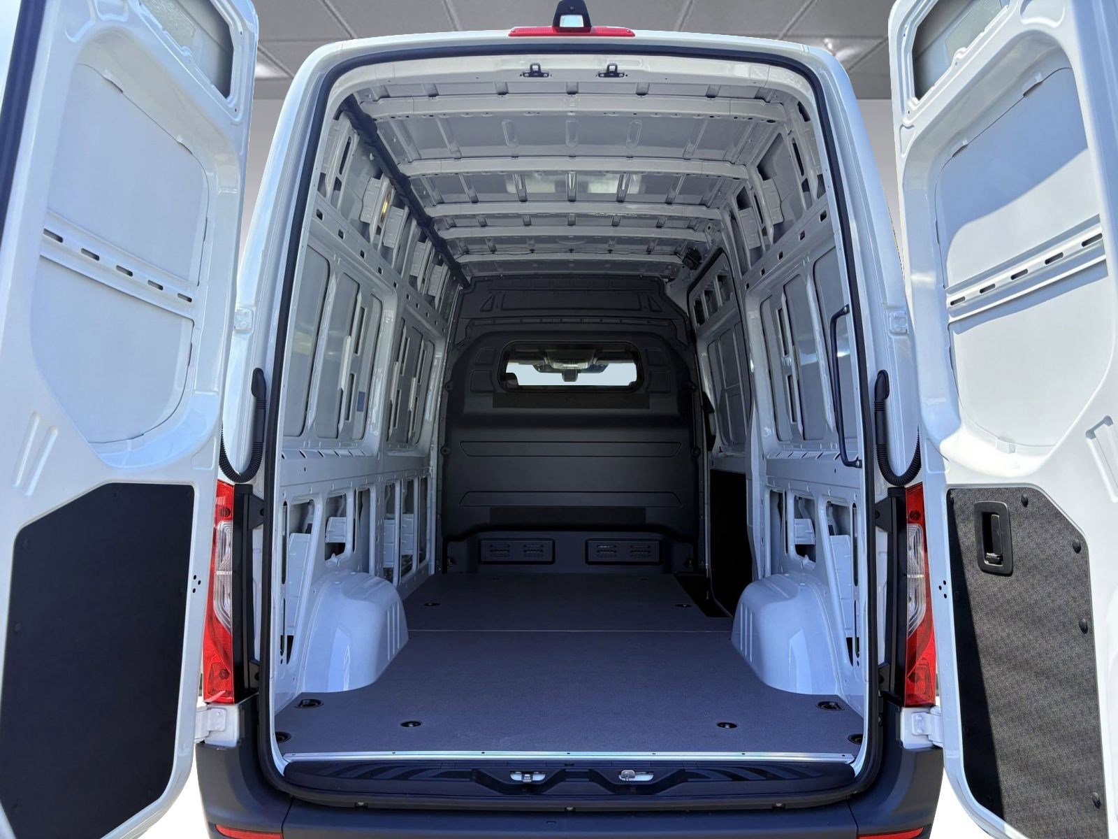 New 2025 Mercedes-Benz Sprinter 2500 image 25