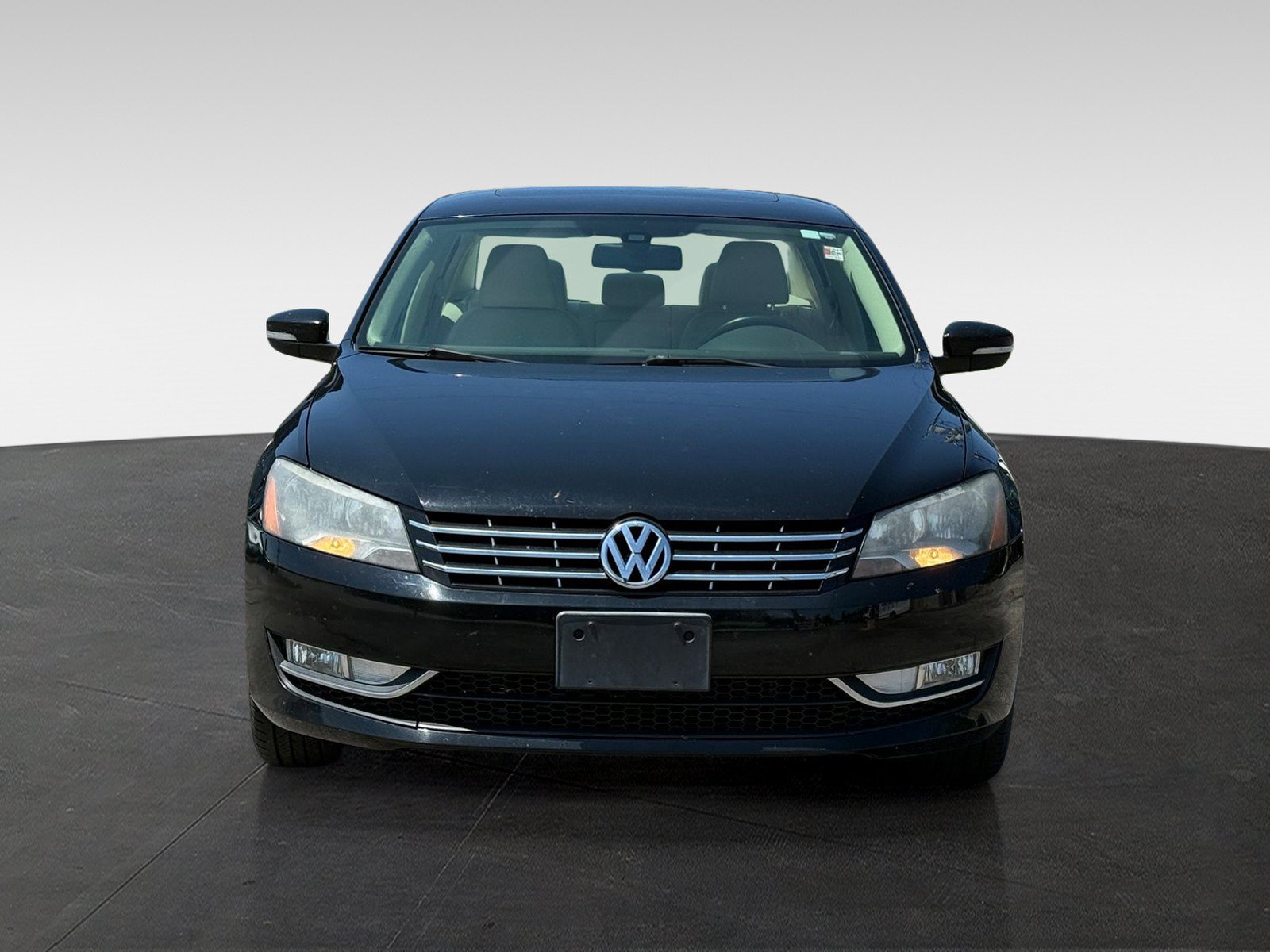 Used 2014 Volkswagen Passat TDI SE FWD image 2