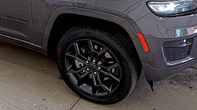 Certified 2024 Jeep Grand Cherokee Limited 4xe AWD/4WD image 8