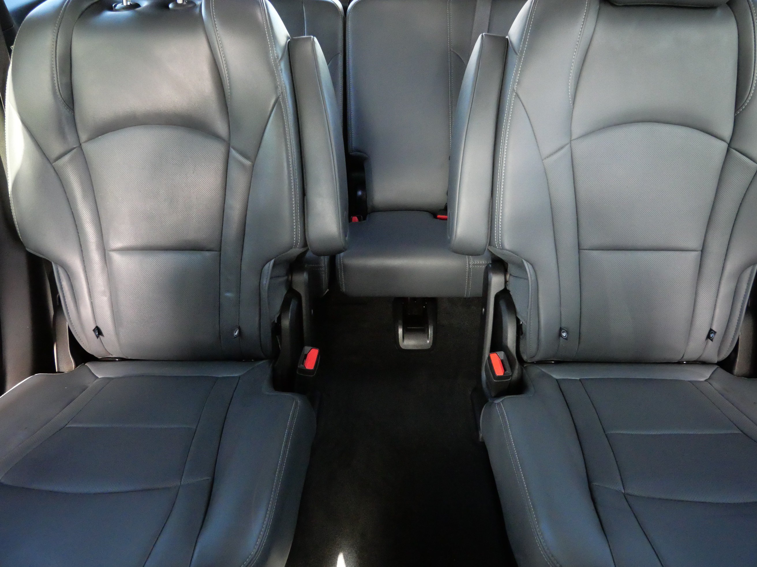 Used 2023 Buick Enclave Essence w/ Experience Buick Package AWD/4WD image 13