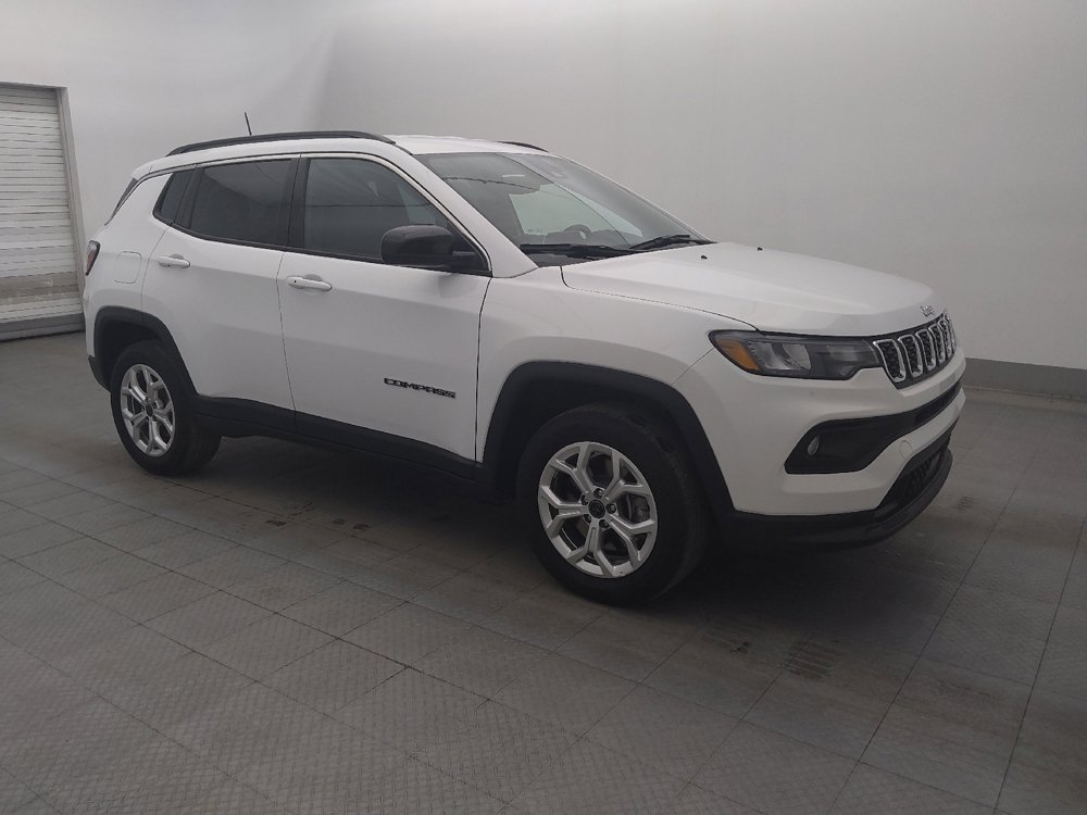 Used 2025 Jeep Compass Latitude AWD/4WD image 11