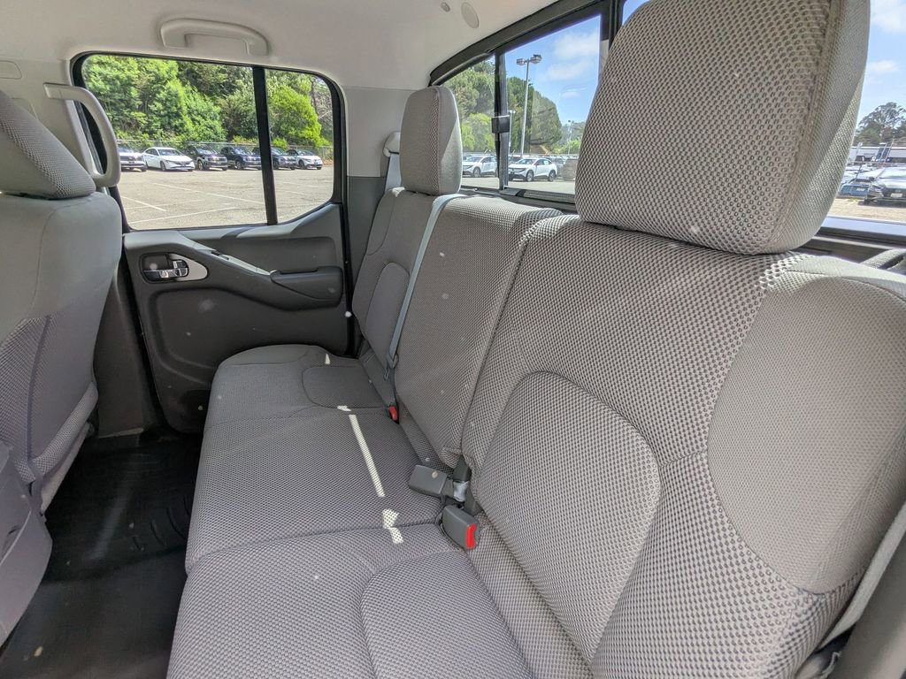 Used 2016 Nissan Frontier SV w/ SV Value Truck Package AWD/4WD image 24