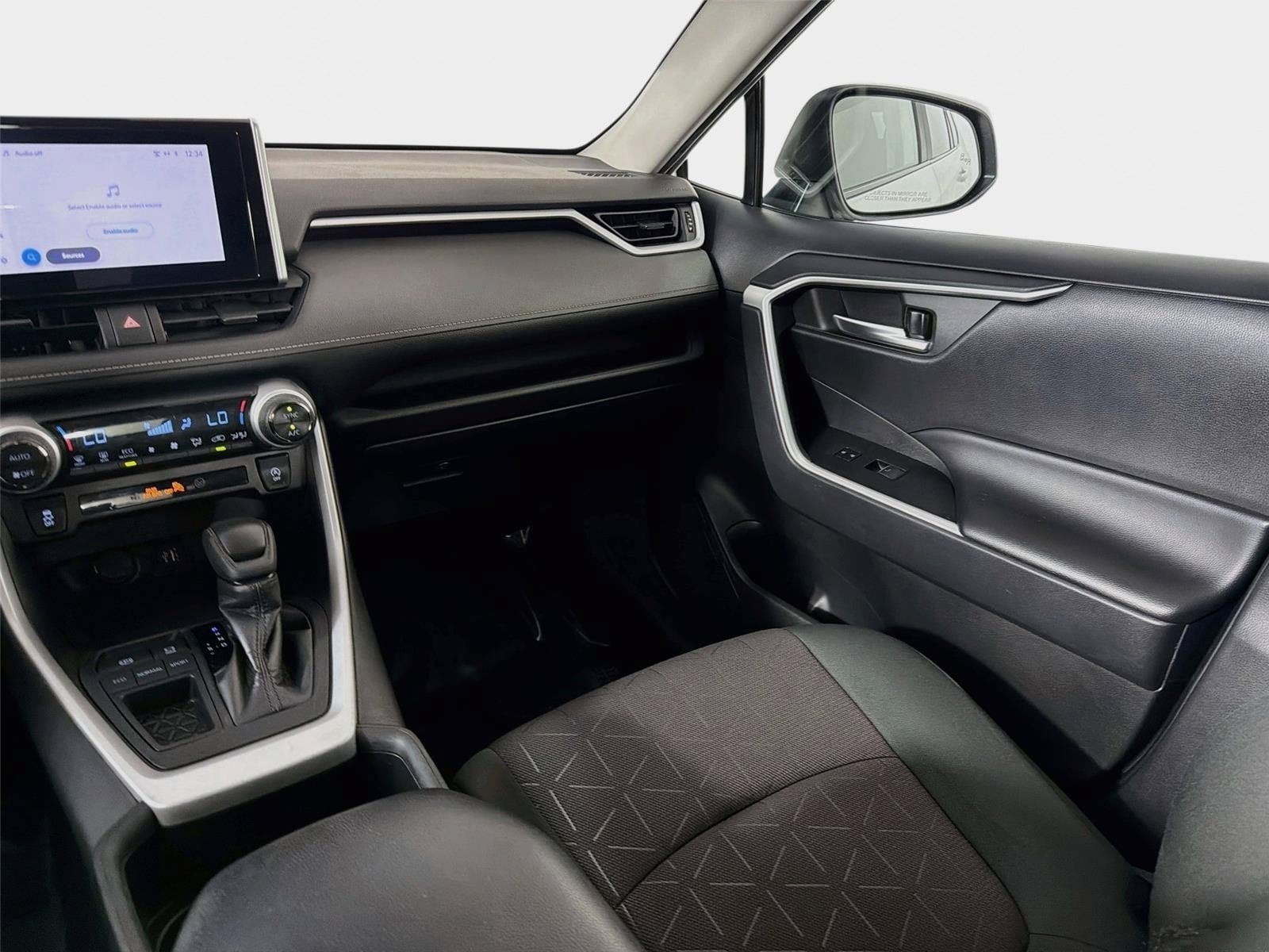 Used 2023 Toyota RAV4 XLE FWD image 24