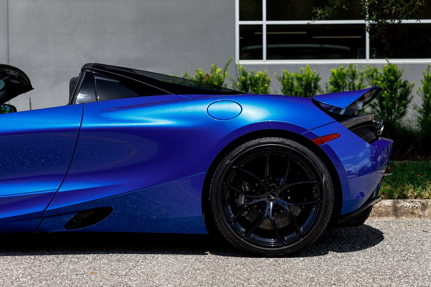 Used 2022 McLaren 720S Luxury RWD image 35