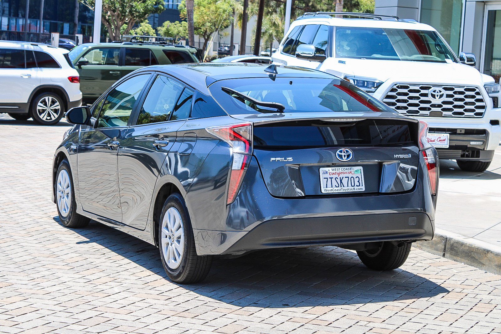 Certified 2016 Toyota Prius Two FWD image 9