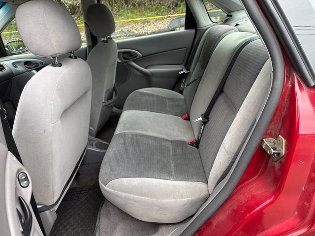 Used 2003 Ford Focus SE FWD image 15