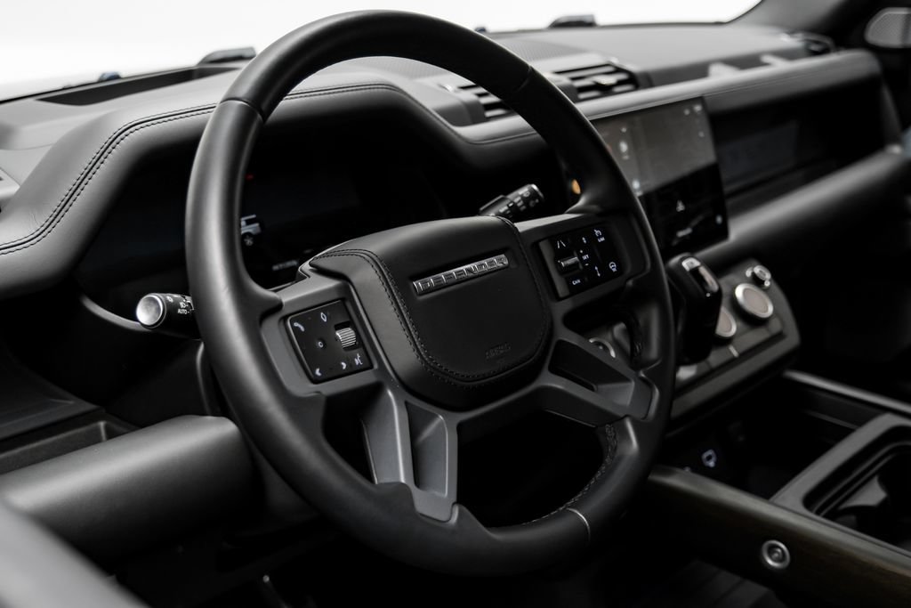 Used 2024 Land Rover Defender 130 X AWD/4WD image 19