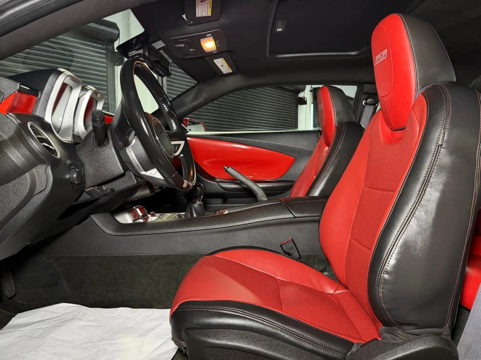 Used 2011 Chevrolet Camaro SS RWD image 23
