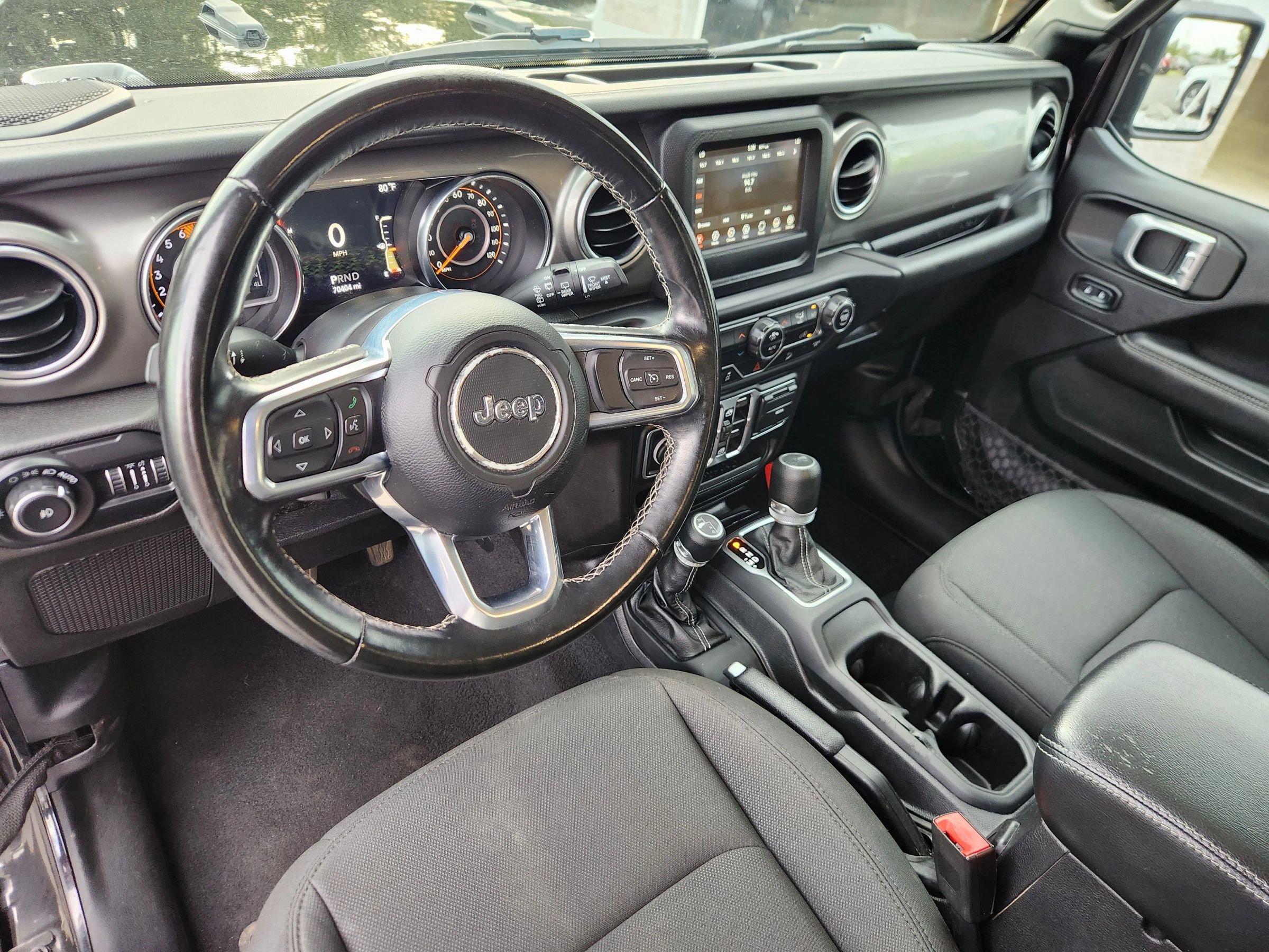 Used 2020 Jeep Wrangler Unlimited Sahara image 27