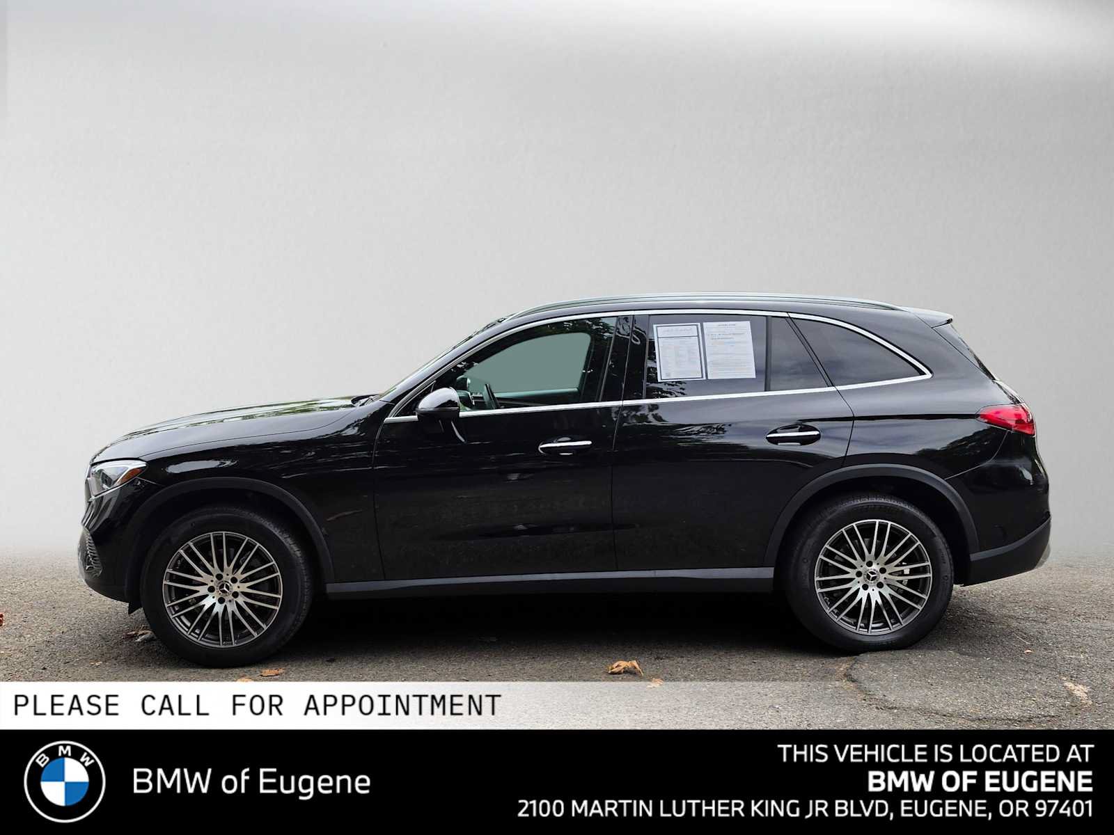 Used 2024 Mercedes-Benz GLC 300 4MATIC image 6