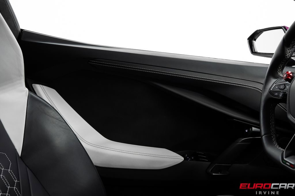 Used 2025 Lamborghini Revuelto AWD/4WD image 28