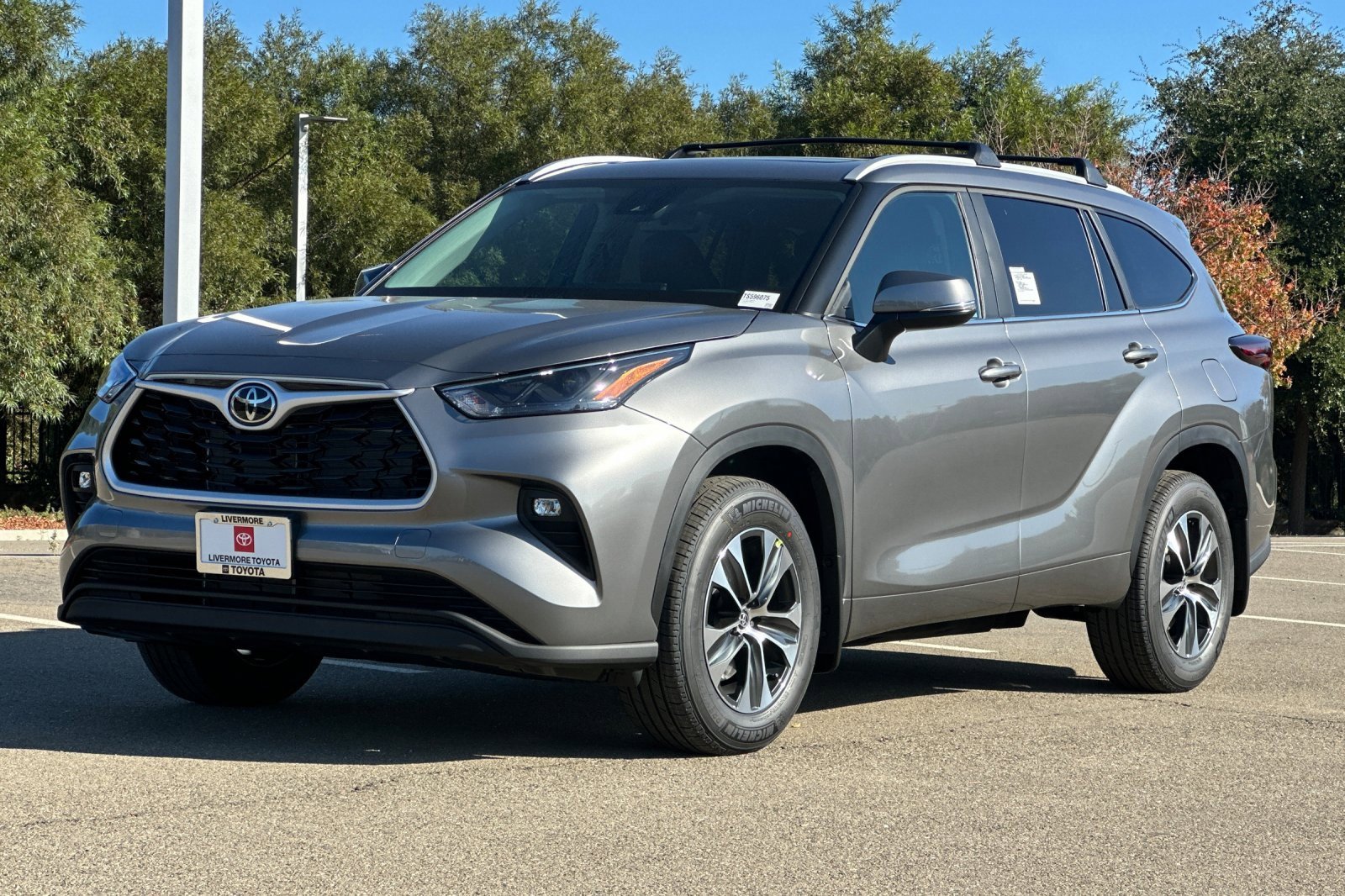 New 2026 Toyota Highlander XLE image 7